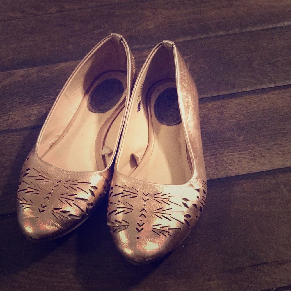 Stevie’s gold flats